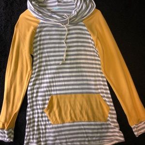 Long sleeve cowl neck tee with pockets